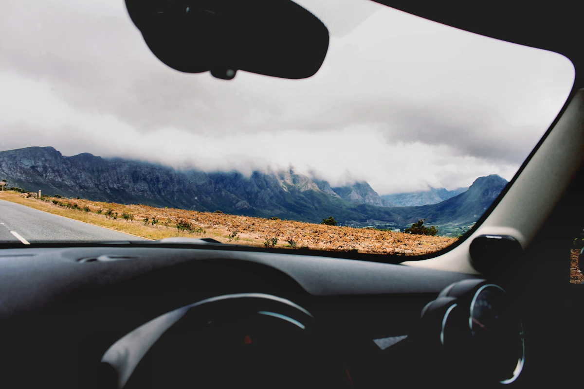 Private road transfer through the South African landscape